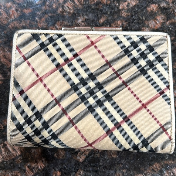 Burberry wallet classic vintage kiss lock style - Picture 2 of 6